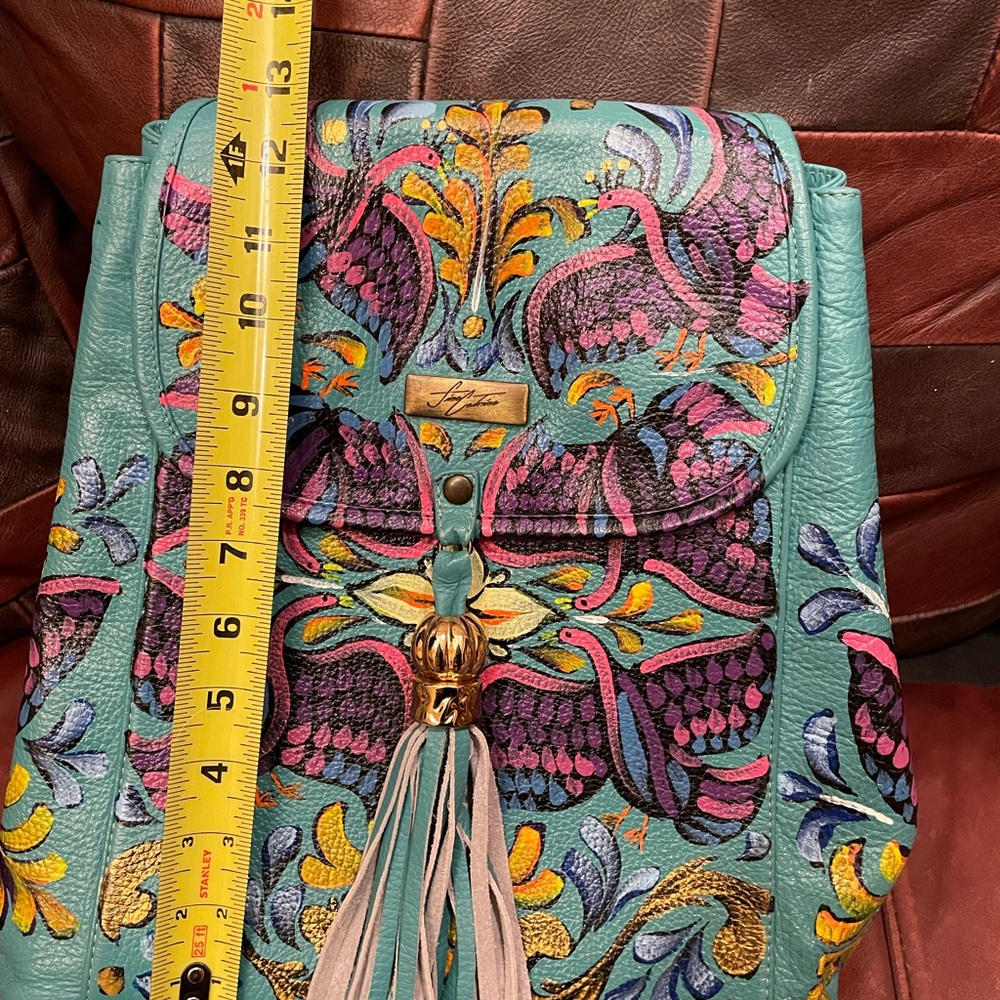 Artisan made hand painted leather backpack - Picture 9 of 10